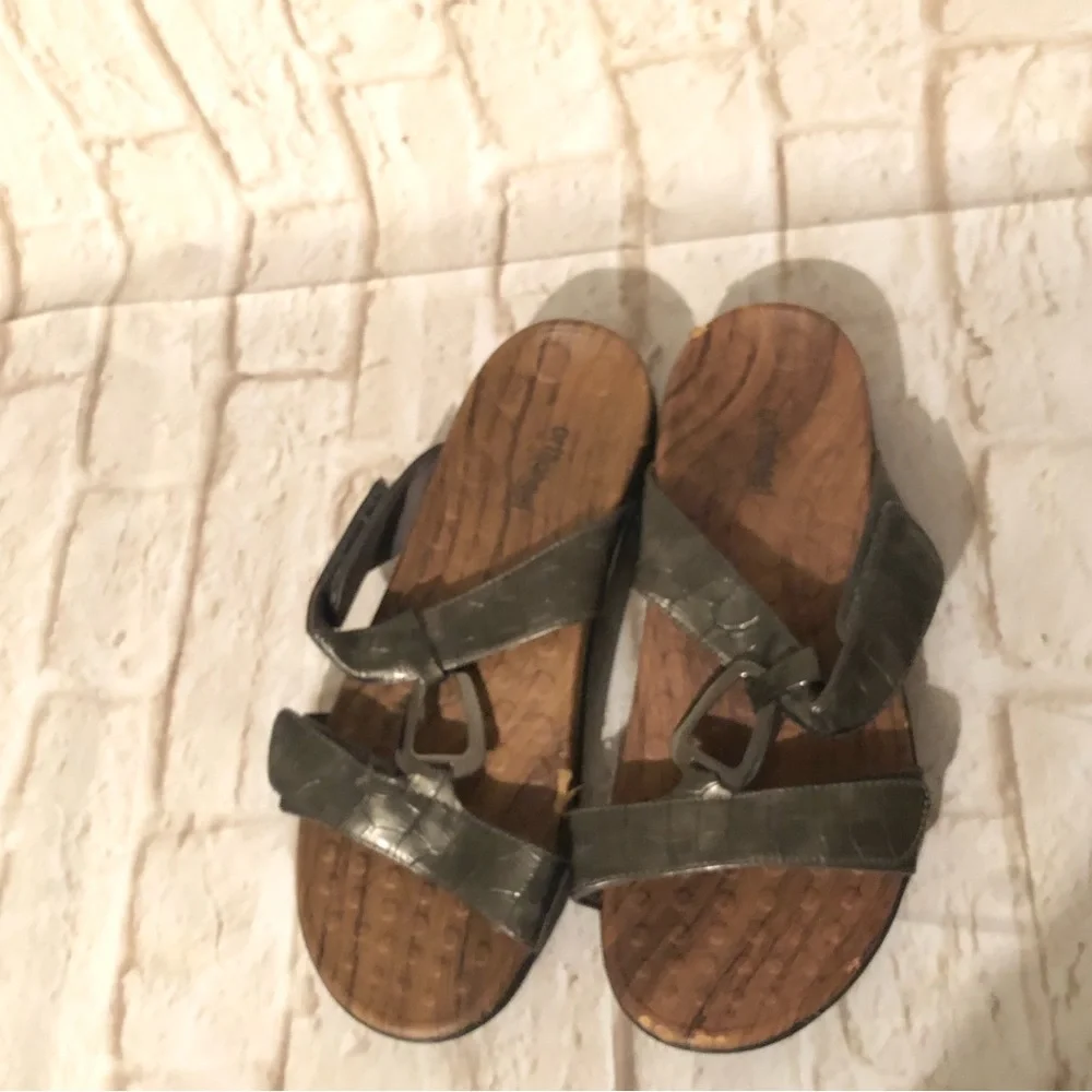 Othaheel Womens Flat Flip Flop Sandals Sz 11